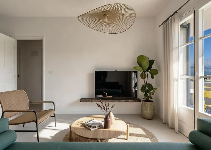 Holiday home Walk To - 1br Sea View - Peppermint 2 *